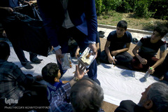 سفره افطار ساده در بوستان رضوان منطقه ۱۰ تهران