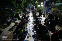 سفره افطار ساده در بوستان رضوان منطقه ۱۰ تهران