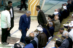محمدباقر نوبخت، رییس سازمان برنامه و بودجه در نماز جمعه روز جهانی قدس