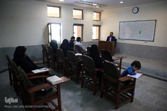 پژوهشکده امام خمینی(ره) و انقلاب اسلامی، از مراکزی است که در مجاورت حرم مطهر امام خمینی(ره) قرار دارد.