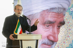 علی لاریجانی، رییس مجلس شورای اسلامی در مراسم بزرگداشت اولین سالگرد درگذشت حجت‌الاسلام والمسلمین احمد احمدی