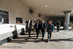 حضور سیدعباس صالحی، وزیر فرهنگ و ارشاد اسلامی در افتتاح نمایشگاه عکس های سیل در ایوان انتظار