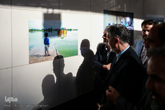 حضور سیدعباس صالحی، وزیر فرهنگ و ارشاد اسلامی در افتتاح نمایشگاه عکس های سیل در ایوان انتظار