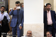 تجمع اعتراضی جمعی از فعالان تشکل‌های قرآنی در دبیرخانه شورای عالی انقلاب فرهنگی