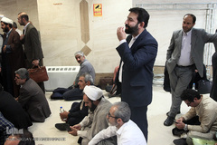 تجمع اعتراضی جمعی از فعالان تشکل‌های قرآنی در دبیرخانه شورای عالی انقلاب فرهنگی