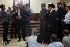 تجمع اعتراضی جمعی از فعالان تشکل‌های قرآنی در دبیرخانه شورای عالی انقلاب فرهنگی