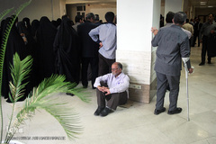 تجمع اعتراضی جمعی از فعالان تشکل‌های قرآنی در دبیرخانه شورای عالی انقلاب فرهنگی