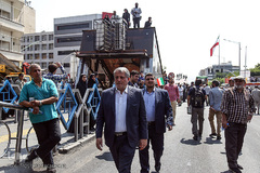 حضور محسن هاشمی در مراسم تشییع پیکر مطهر ۱۵۰ شهید دفاع مقدس