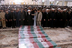 ⁨تشییع ۷ شهید گمنام دفاع مقدس در قم