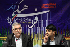 از راست عیسی علیزاده، معاون فرهنگی جهاددانشگاهی و سیدحمیدرضا طیبی، رییس جهاد دانشگاهی در هشتاد و یکمین گردهمایی سالیانه معاونان فرهنگی جهاددانشگاهی در شهر کرد