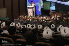 حجت‌الاسلام والمسلمین سیدمهدی خاموشی، رئیس سازمان اوقاف و امور خیریه در اختتامیه چهل و دومین دوره مسابقات قرآن استان تهران