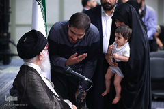 دیدار مدال‌آوران المپیادهای علمی و اعضای تیم ملی والیبال جوانان با رهبر انقلاب