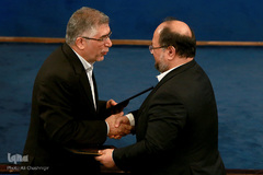 امضا تفاهم‌نامه بین محمد شریعتمداری، وزیر وزارت تعاون، کار و رفاه اجتماعی و سیدحمیدرضا طیبی، رئیس جهاددانشگاهی 