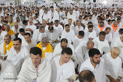 دعای عرفه حجاج ایرانی در صحرای عرفات