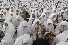 دعای عرفه حجاج ایرانی در صحرای عرفات