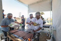 اطعام غدیری خیریه متوسلین به امام رضا(ع) بین ۴ هزار نیازمند تهرانی