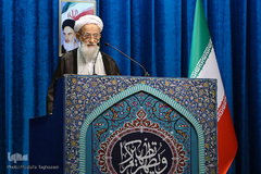  آیت‌الله محمد امامی کاشانی، امام جمعه موقت تهران