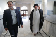 حضور حجت الاسلام والمسلمین احمد خاتمی در ⁨آیین رونمایی کتاب سه جلدی شرح نهج البلاغه⁩