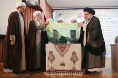 ⁨آیین رونمایی کتاب سه جلدی شرح نهج البلاغه⁩
