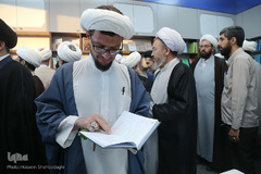 ⁨آیین رونمایی کتاب سه جلدی شرح نهج البلاغه⁩