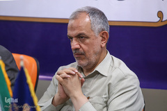 از راست احمد مسجدجامعی، عضو شورای شهر تهران در مراسم  امضای تفاهم نامه همکاری بین جهاددانشگاهی و وزارت فرهنگ و ارشاد اسلامی