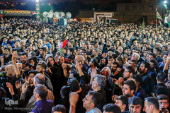 آیین نصب پرچم شب اول محرم، در امامزاده عبدالله(ع) شوشتر