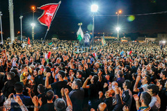 آیین نصب پرچم شب اول محرم، در امامزاده عبدالله(ع) شوشتر