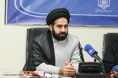 حجت الاسلام والمسلمین سیدمحمدحسین نواب، رئیس مدرسه اسلامی هنر در نشست‌ خبری اولین دوره مسابقات ملی کتابت قرآن کریم