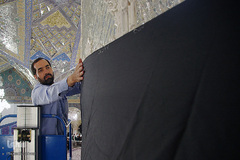 حرم رضوی سیاه‌پوش شد