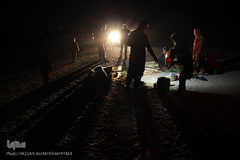 توزیع نذورات حسینی در میان گپرنشینان و اهالی فقیر روستاهای منطقه محروم جازموریان