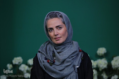 پانته‌آ سیروس، بازیگر در نشست بررسی سریال «بانوی سردار»