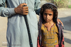 توزیع نذورات خیرین هم‌نمک در روستاها و مناطق فقیرنشین حاشیه شهر زهکلوت جازموریان