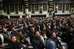 مراسم عزاداری شب عاشورای حسینی در حسینیه امام‌خمینی(ره)