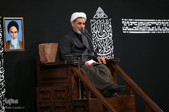 مراسم عزاداری شب عاشورای حسینی در حسینیه امام‌خمینی(ره)