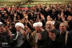 مراسم عزاداری شب عاشورای حسینی در حسینیه امام‌خمینی(ره)