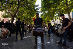 عزدارای ظهر عاشورا در میدان امام(ره) اصفهان