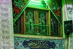 آیین سنتی نخل گردانی و عزاداری ظهر عاشورا در تکیه بزرگ تجریش