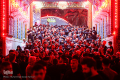 حرم مطهر امام حسین(ع) در شام غریبان