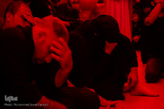 حرم مطهر امام حسین(ع) در شام غریبان