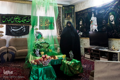 صدیقه علیزاده ۴۰ سال است که مراسم عزاداری امام حسین(ع) را در خانه خود برگزار می‌کند.
