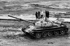 دیار نزدیک، مجموعه‌ای که ارادت و اشتیاق مردم به قهرمانان هشت ساله جنگ تحمیلی را به نمایش می‌گذارد.