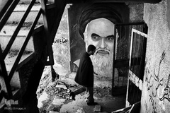 دیار نزدیک، مجموعه‌ای که ارادت و اشتیاق مردم به قهرمانان هشت ساله جنگ تحمیلی را به نمایش می‌گذارد.