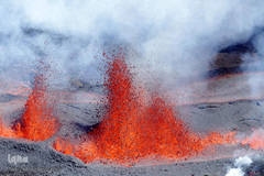 تصاویر حیرت انگیز از فوران آتشفشان‌ها
