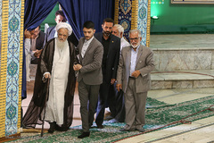 حضور آیت‌الله محمدعلی موحدی کرمانی در نماز جمعه ۱۲ مهرماه