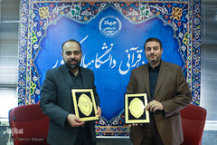 از راست سیدمحمدجواد شوشتری، رئیس سازمان قرآنی دانشگاهیان کشور و سیدمجتبی امامی، معاون پژوهشی دانشگاه امام صادق(ع) 