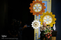 پرویز کرمی در اختتامیه پنجمین جشنواره فیلم و عکس فردا