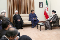 دیدار نخست‌وزیر پاکستان با رهبر انقلاب