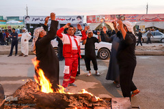 زائران و موکب‌داران در پایانه مرزی چذابه