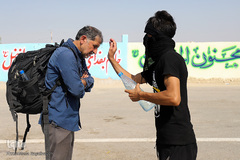 زائران و موکب‌داران در پایانه مرزی چذابه