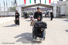 زائران و موکب‌داران در پایانه مرزی چذابه